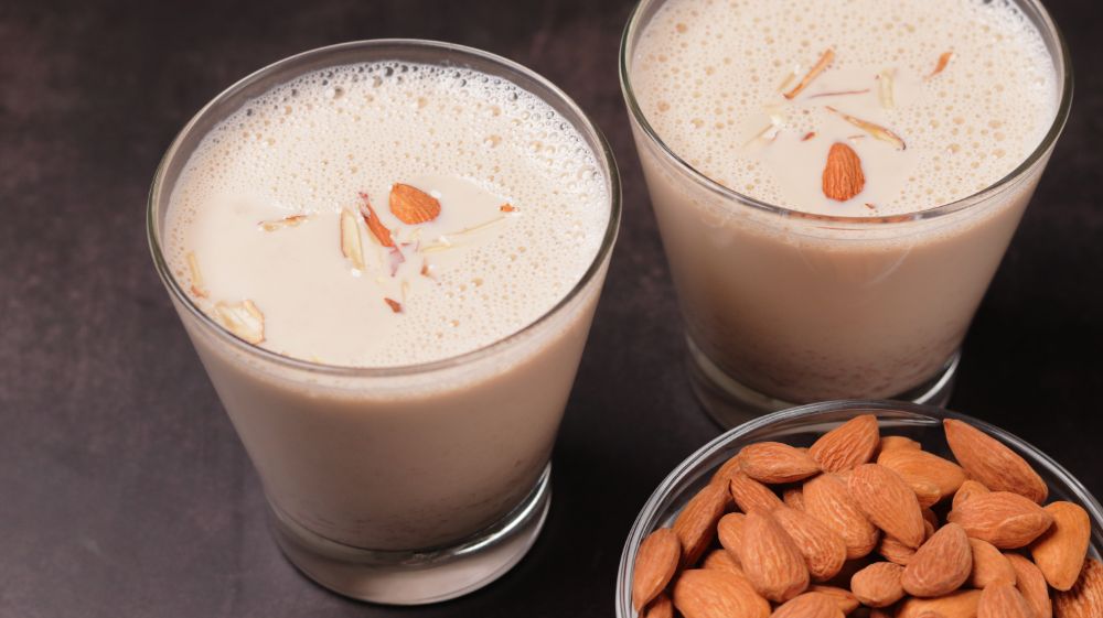 Dates & Almond MIlk | Khajur & Badam Milk